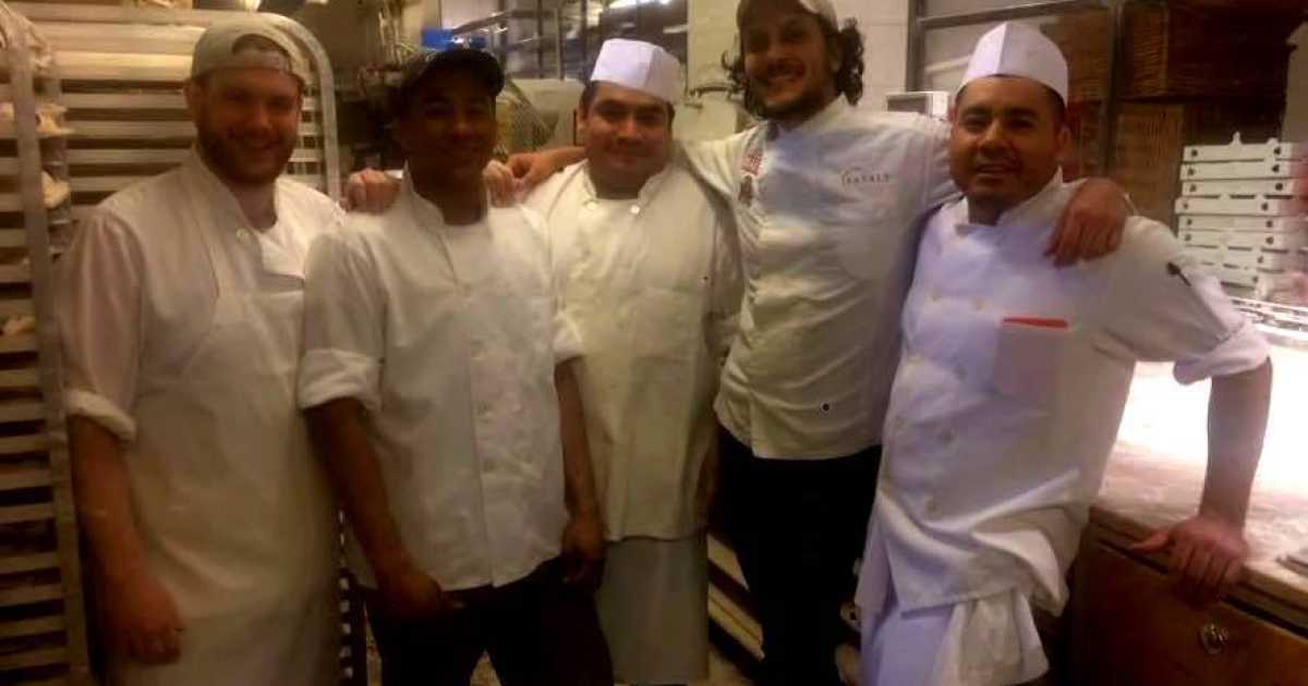 La storia del barese Francesco: insegna a fare la focaccia a coreani, tedeschi e americani